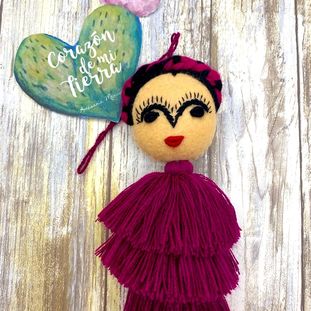 Frida Tassel - Picture 4 of 6